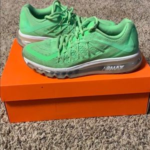 Nike 2015 air max size 7 boys